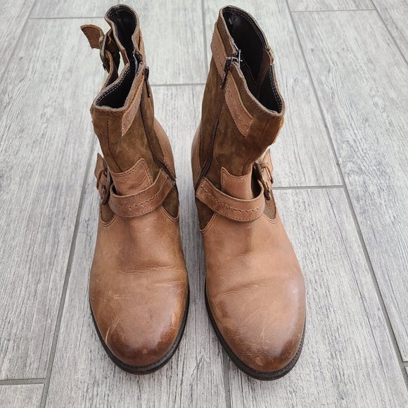 Clarks women's biker boots brown leather mid calf buckles size 8 - Picture 4 of 13